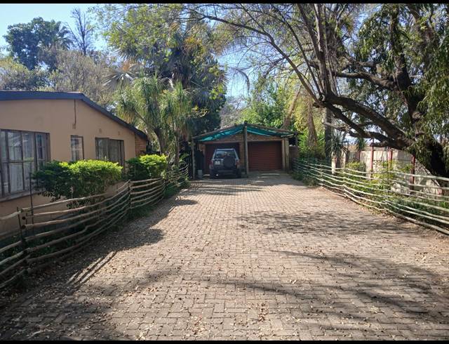 2.30HA FARM FOR SALE IN WATERKLOOF AH
